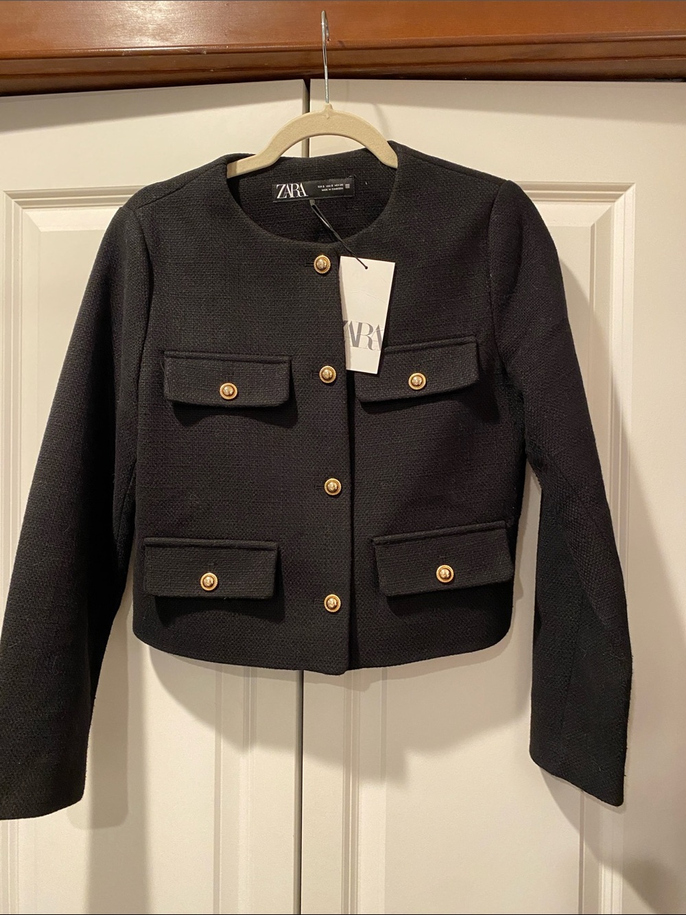 NWT Zara Black Cropped Tweed Lady Jacket/Blazer with Gold-Tone Buttons. Size S. - Picture 2 of 7